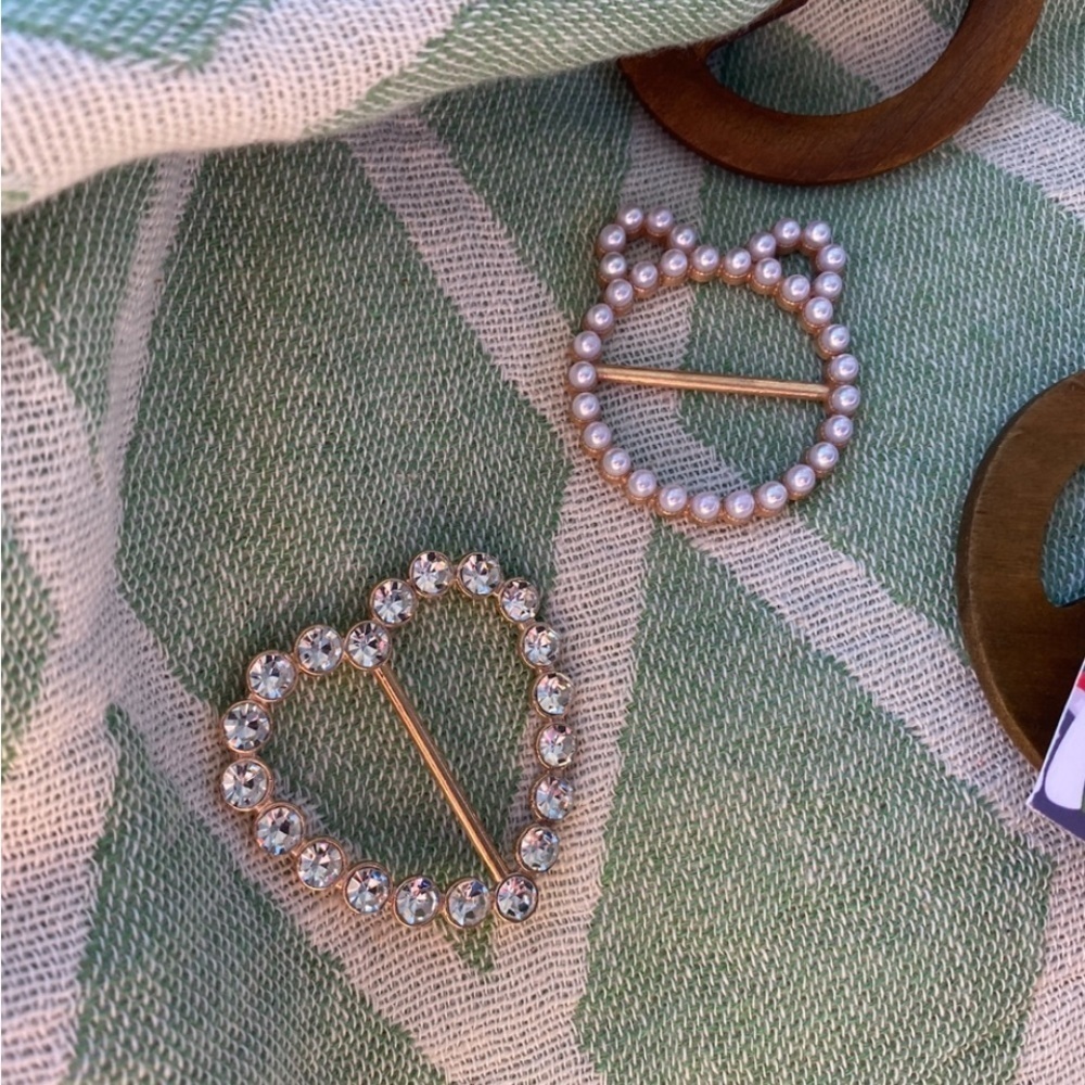 Wear Your Textile Clip Pointy Cat Ears FREE WITH Cat’s Meow Wrap Blanket Towel - Picture 11 of 15